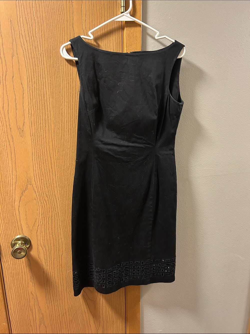 Jones New York Black Sleeveless Midi Sheath Dress
